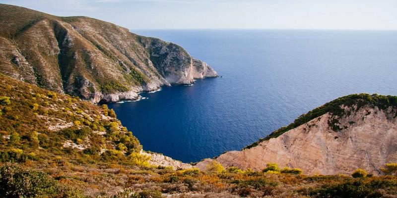 边缘计算与网络技术融合实战：从前端到后端的低延迟架构设计